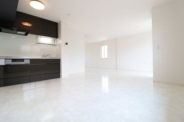 コンフォートレジデンス宮子 Bの物件内観写真